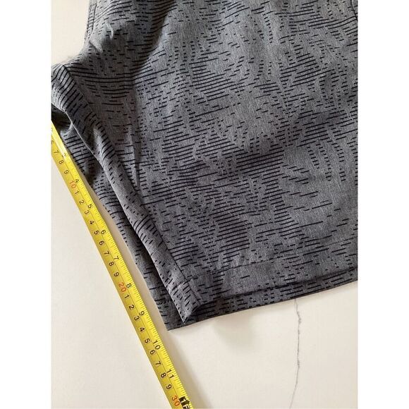 NWT Travis Mathew Go Fish Golf Shorts Sz 30 Heather Gray Palm Leaf - Picture 8 of 8